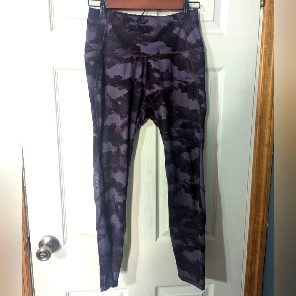 All In Motion Leggings, Size Medium